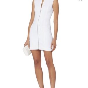 Elizabeth And James Women's Size 0 White Zipper Dress Shorter Style
